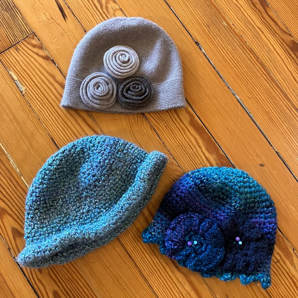 Women’s Knitted Beanie Set - Gray, Blue, and Teal